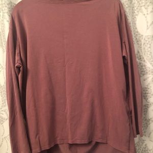Lululemon criss cross top. Small